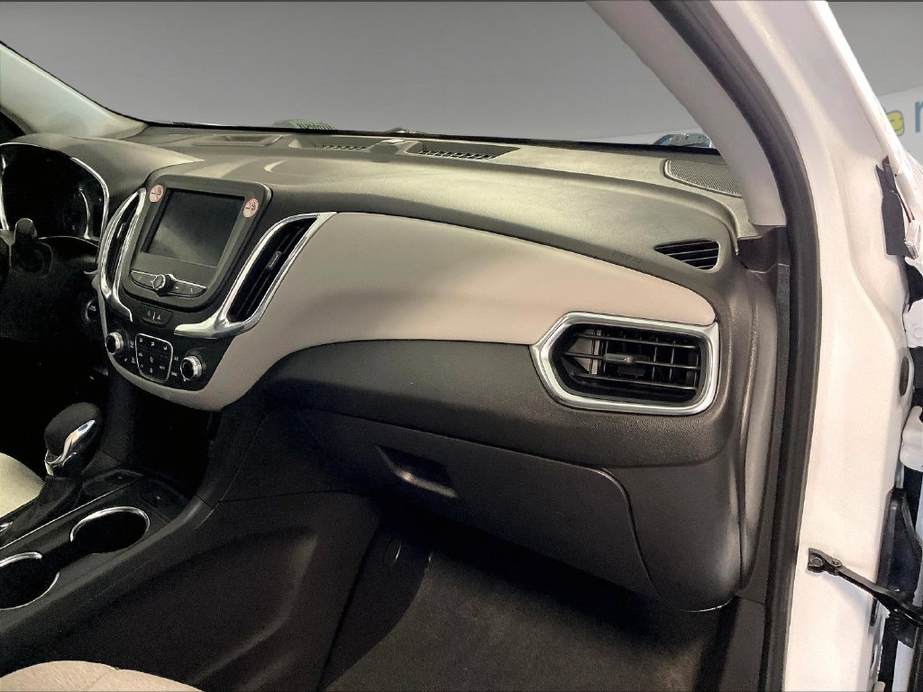 Used 2024 Summit White Chevrolet LT image 13