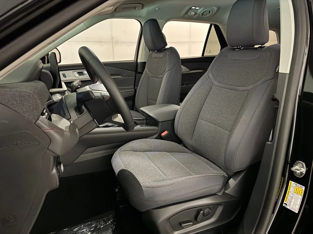 New 2026 Black Ford Active image 26
