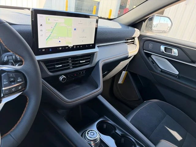 New 2026 Carbonized Gray Metallic Ford Tremor® image 18