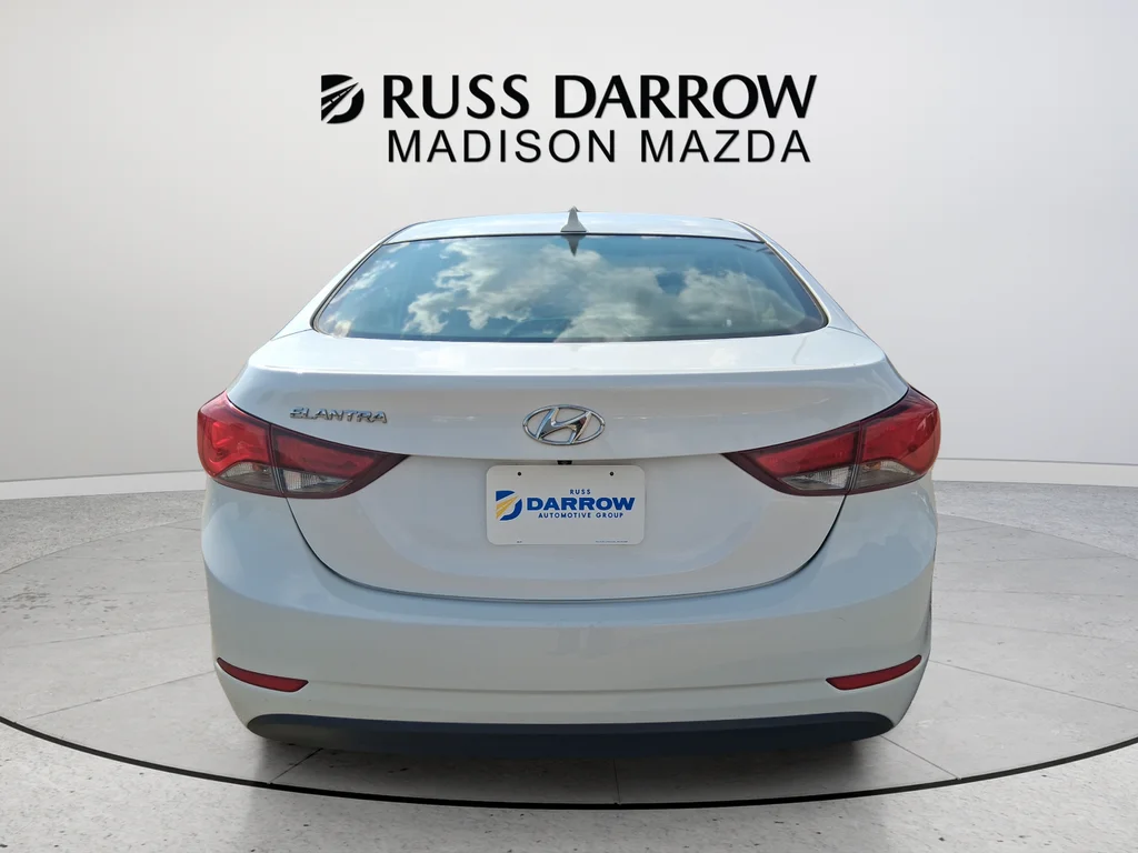 Used 2015 White Hyundai SE image 4
