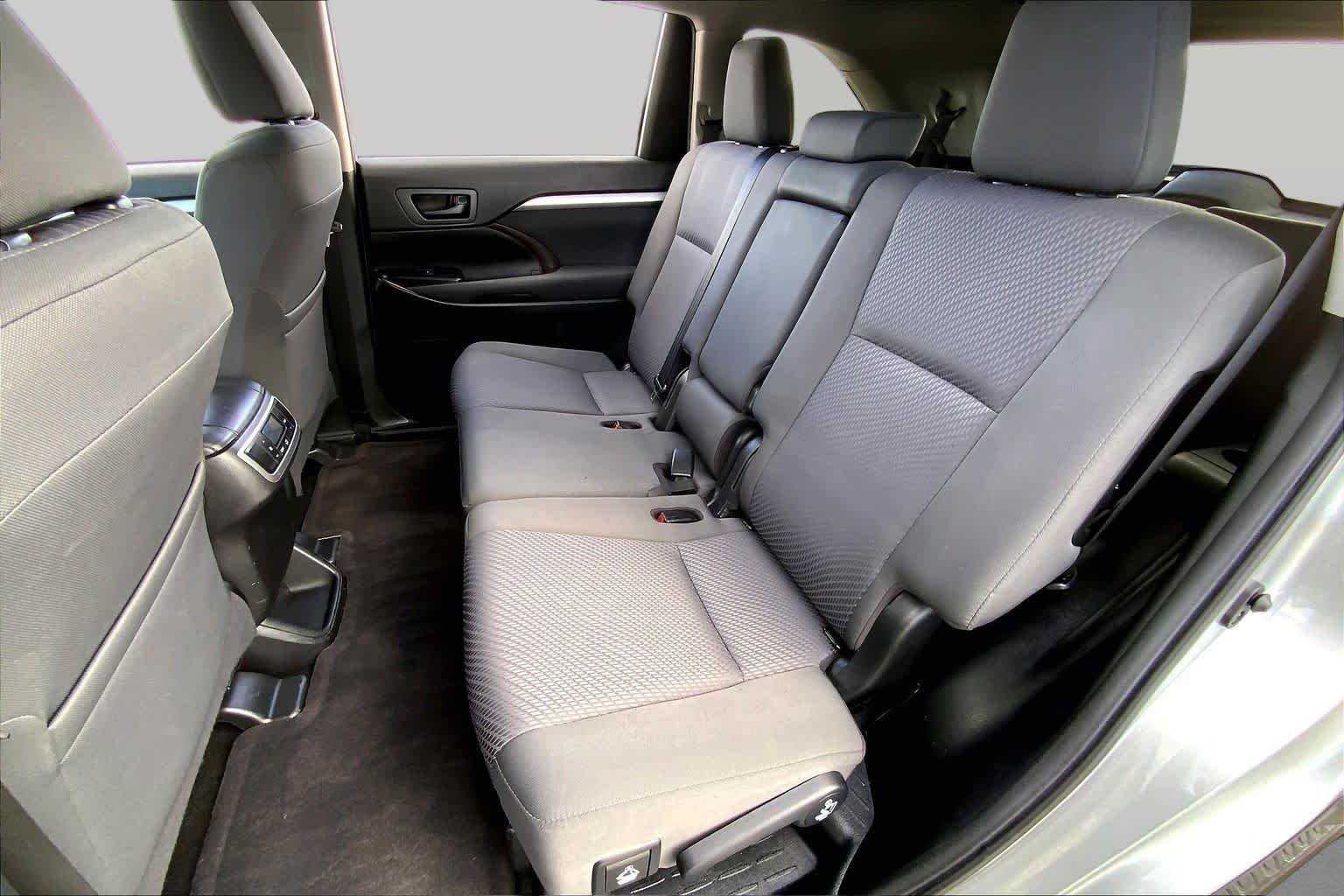 Used 2019 Celestial Silver Metallic Toyota LE image 20
