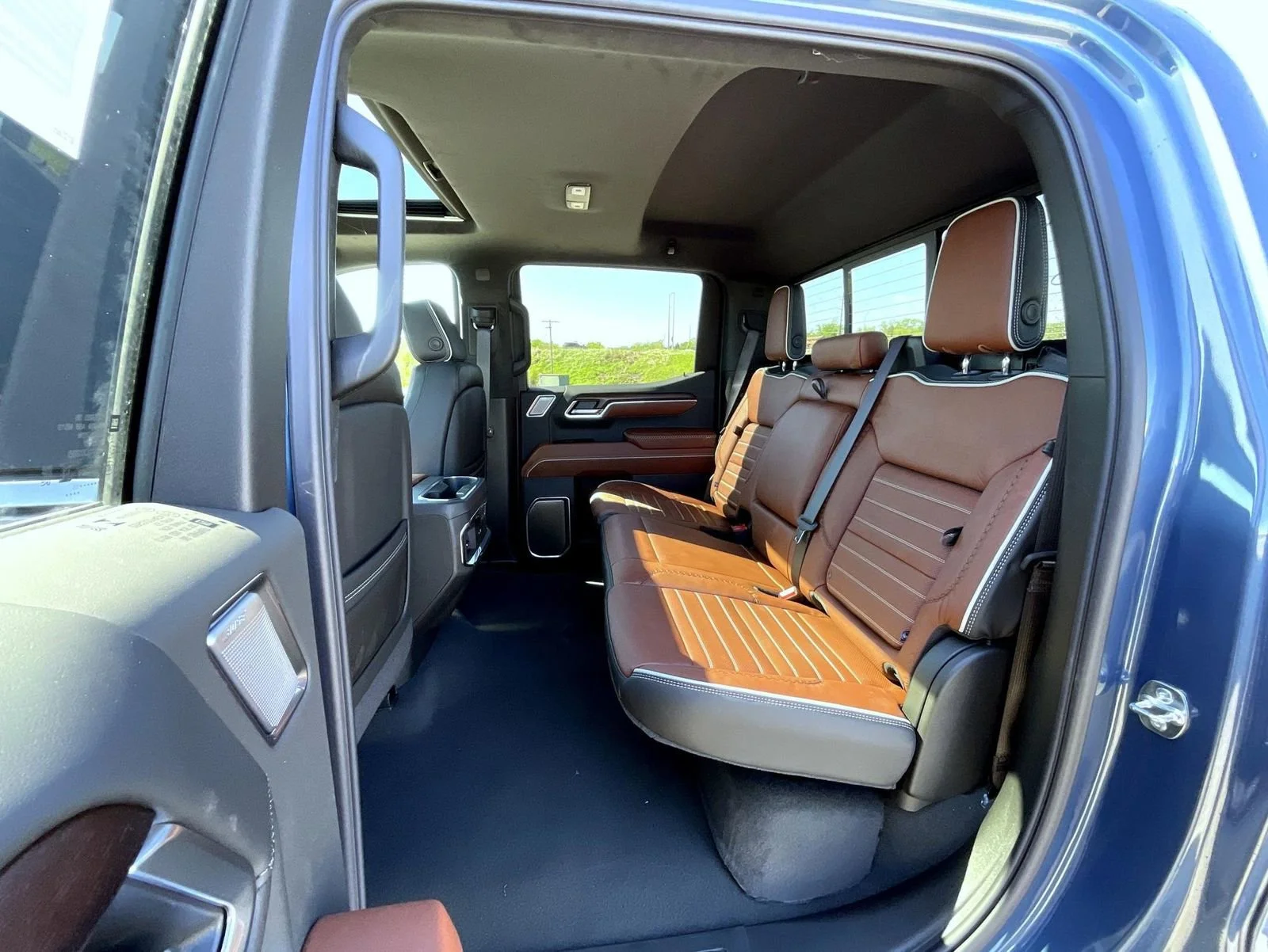 New 2026 DOWNPOUR METALLIC GMC Denali Ultimate image 21