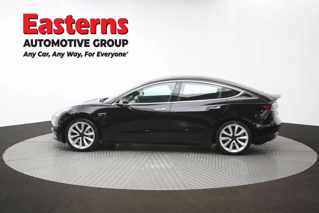 Used 2018 Black Tesla Mid Range image 55