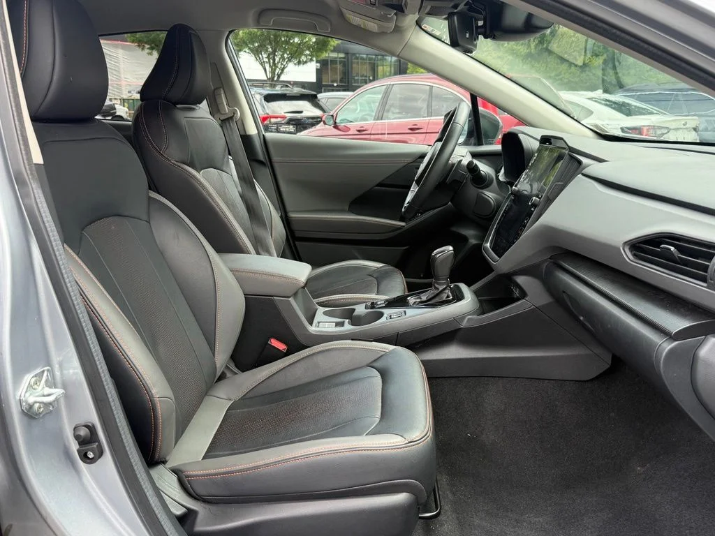 Used 2024 Ice Silver Metallic Subaru Limited image 28