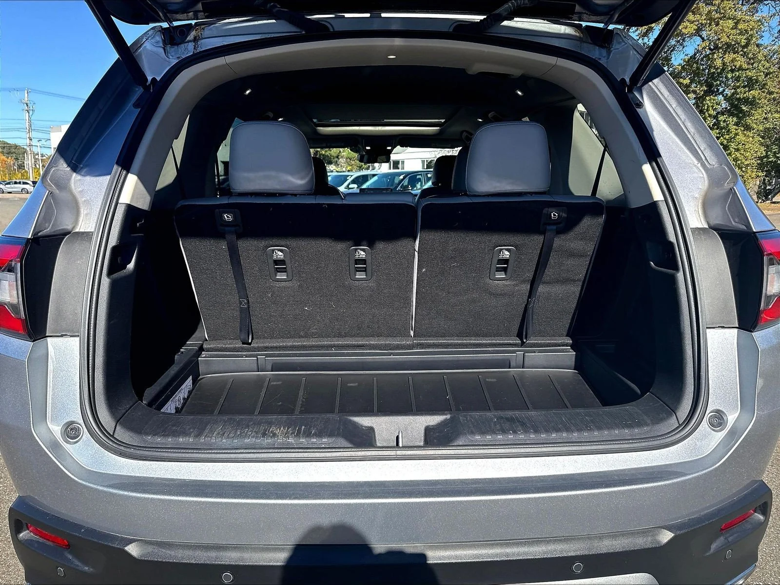 Used 2024 Lunar Silver Metallic Honda Touring image 7