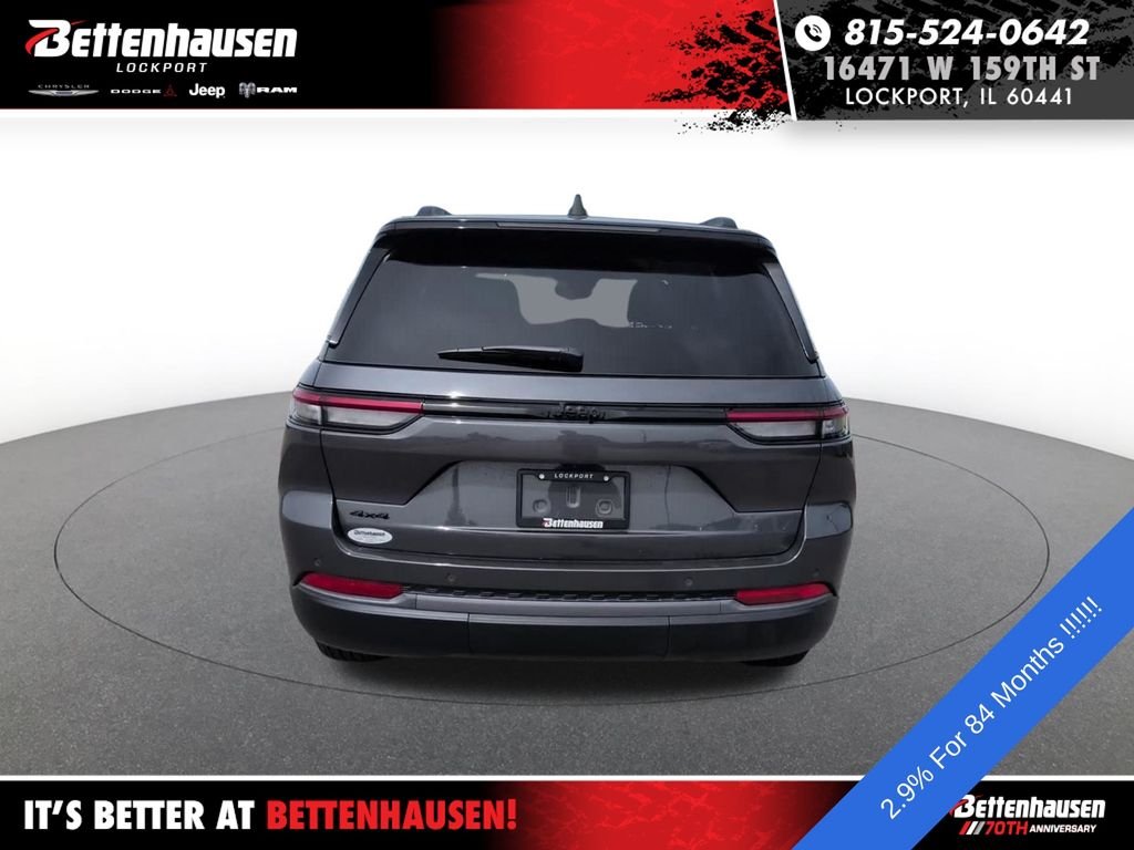 New 2026 Baltic Gray Metallic Clear-Coat Exterior Paint Jeep Altitude image 8