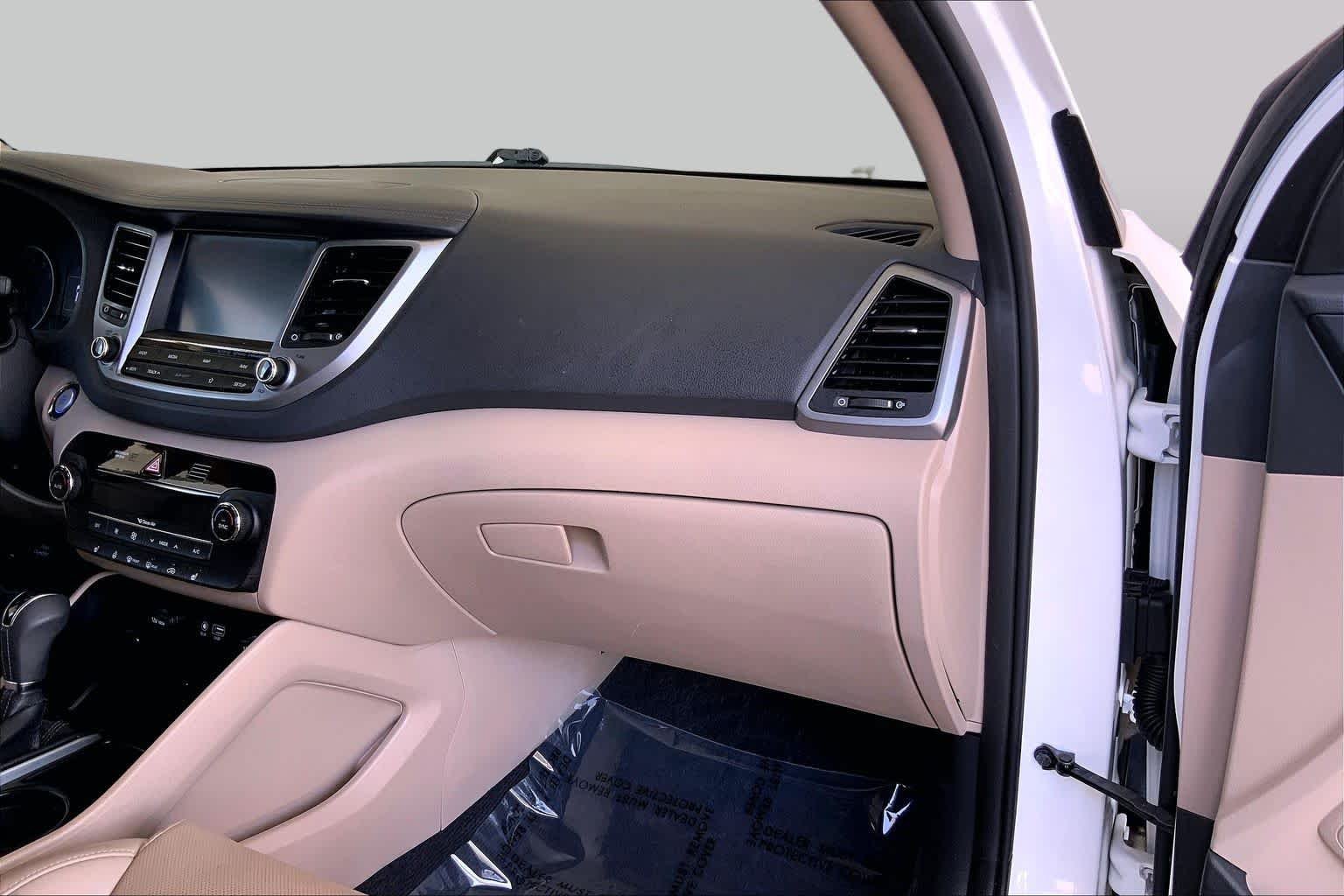 Used 2018 Dazzling White Hyundai Limited image 19