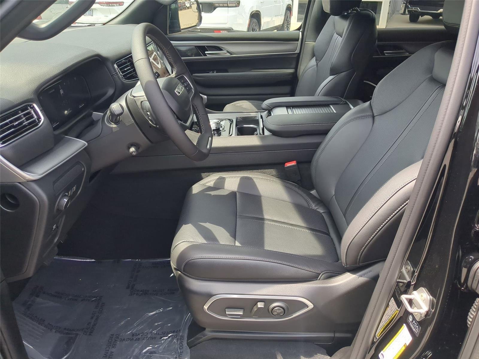 New 2026 High Gloss Black Exterior Paint Jeep Limited Altitude image 14