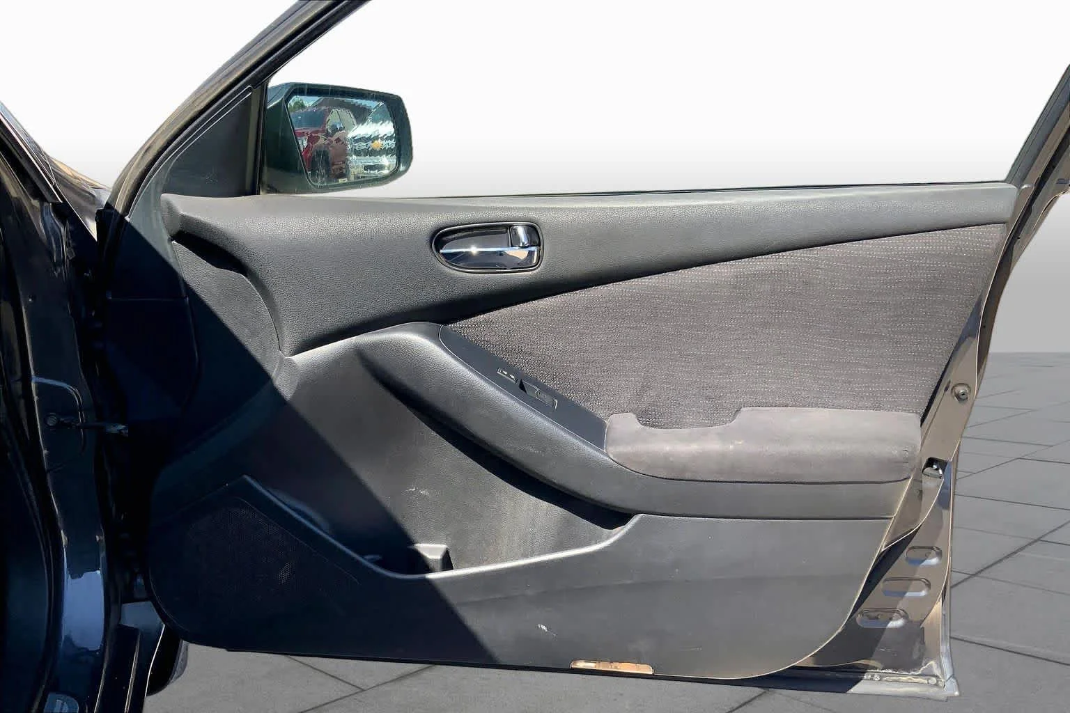Used 2012 Dark Slate Nissan 2.5 S image 22