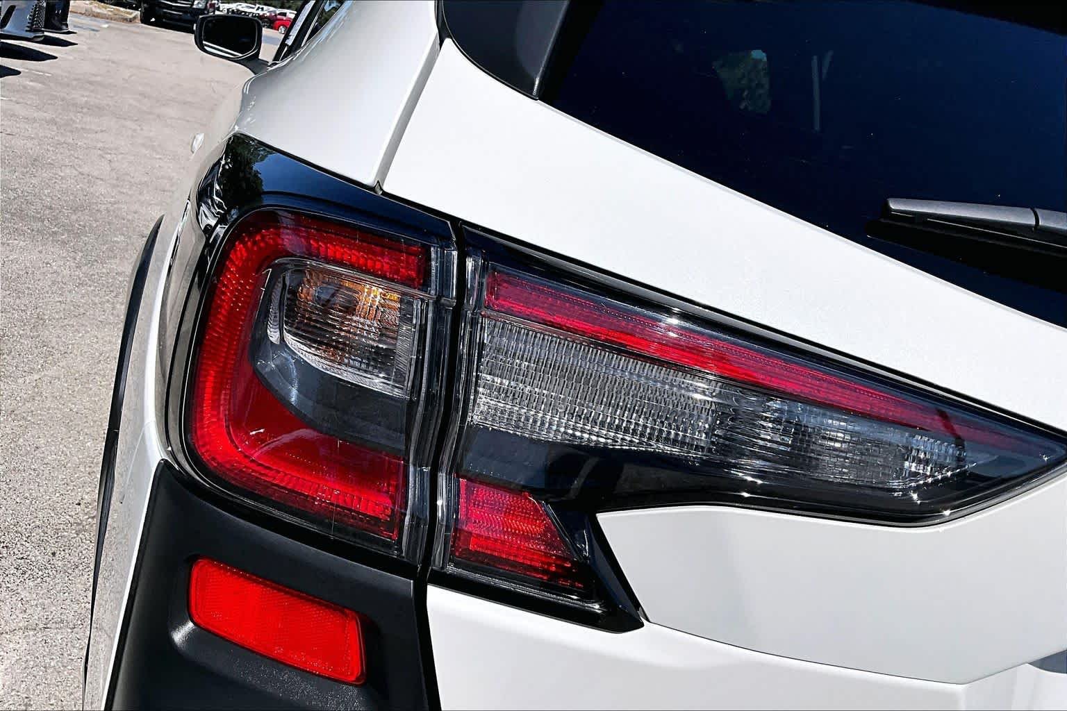 Used 2025 Crystal White Pearl Subaru Wilderness image 29