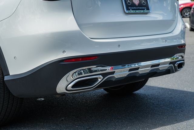 Certified Used 2025 Polar White Mercedes-Benz GLC 350e image 9