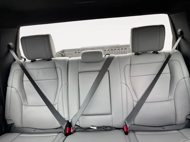 2026 Toyota Tundra SR5 - Photo 13