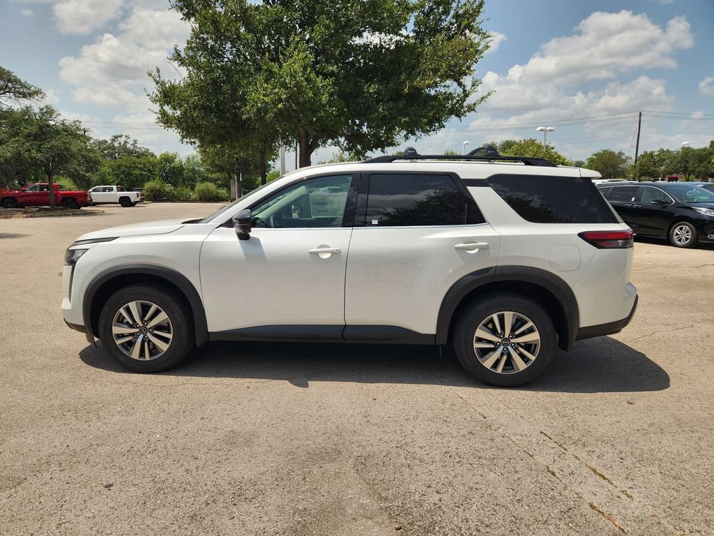 New 2026 Everest White Pearl TriCoat Nissan SL image 4