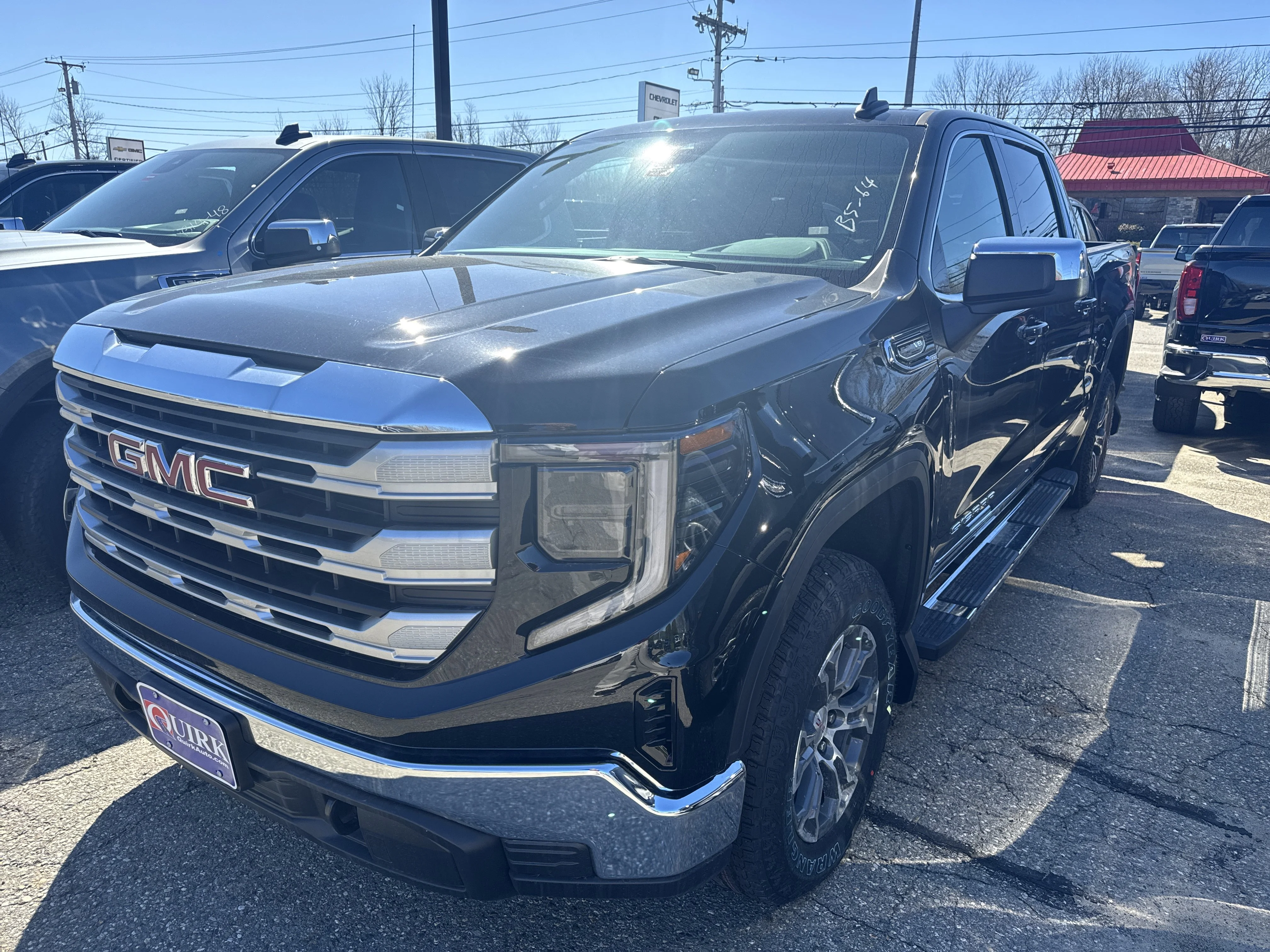 2026 GMC Sierra 4WD Crew Cab Short Box SLE's photo