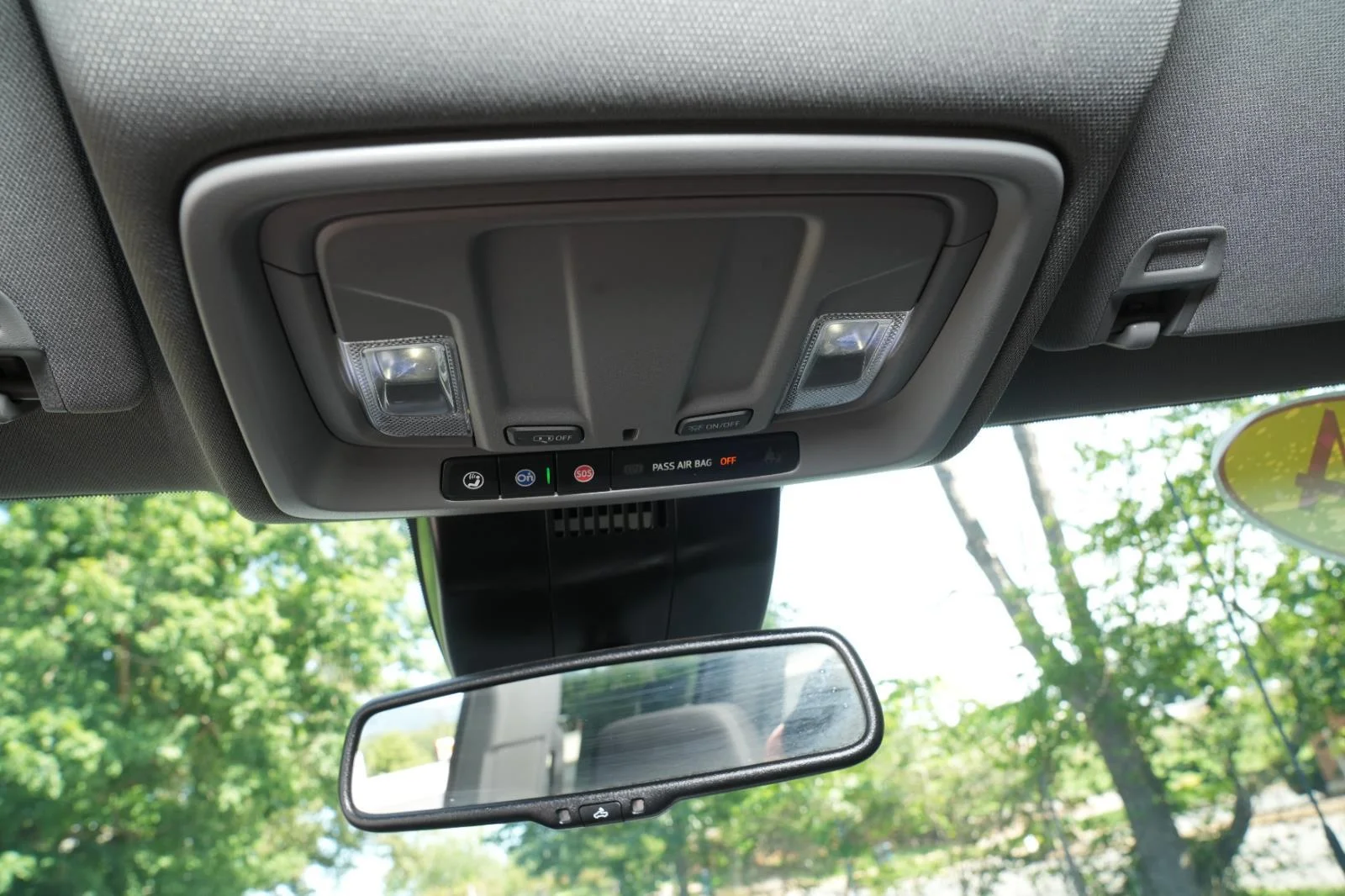 Used 2024 Summit White GMC Pro image 28