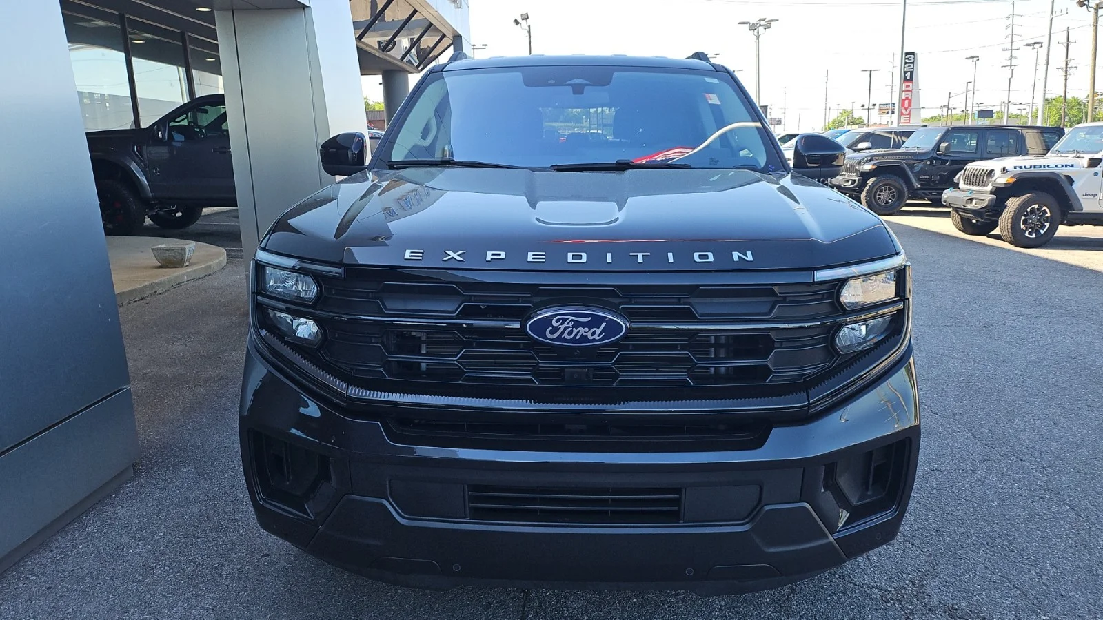 Used 2025 Gray Ford 2025 FORD EXPEDITION ACTIVE 4DR SUV 122.5 WB 4WD image 7