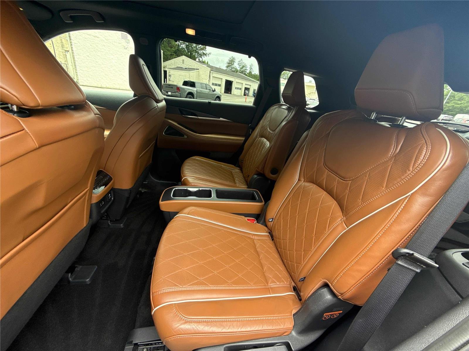 Used 2023 Mineral Black INFINITI AUTOGRAPH image 12