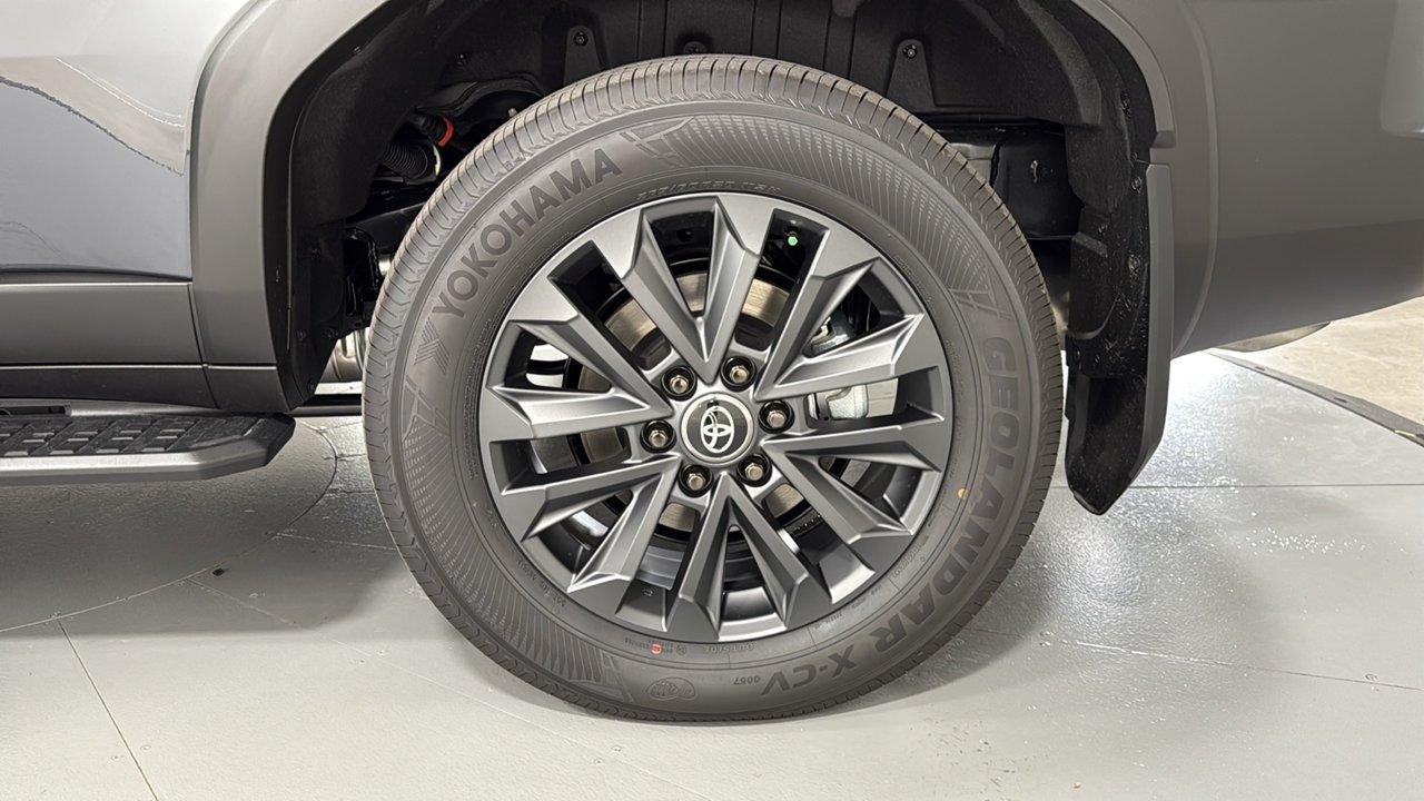 Certified Used 2027  Toyota Base image 23