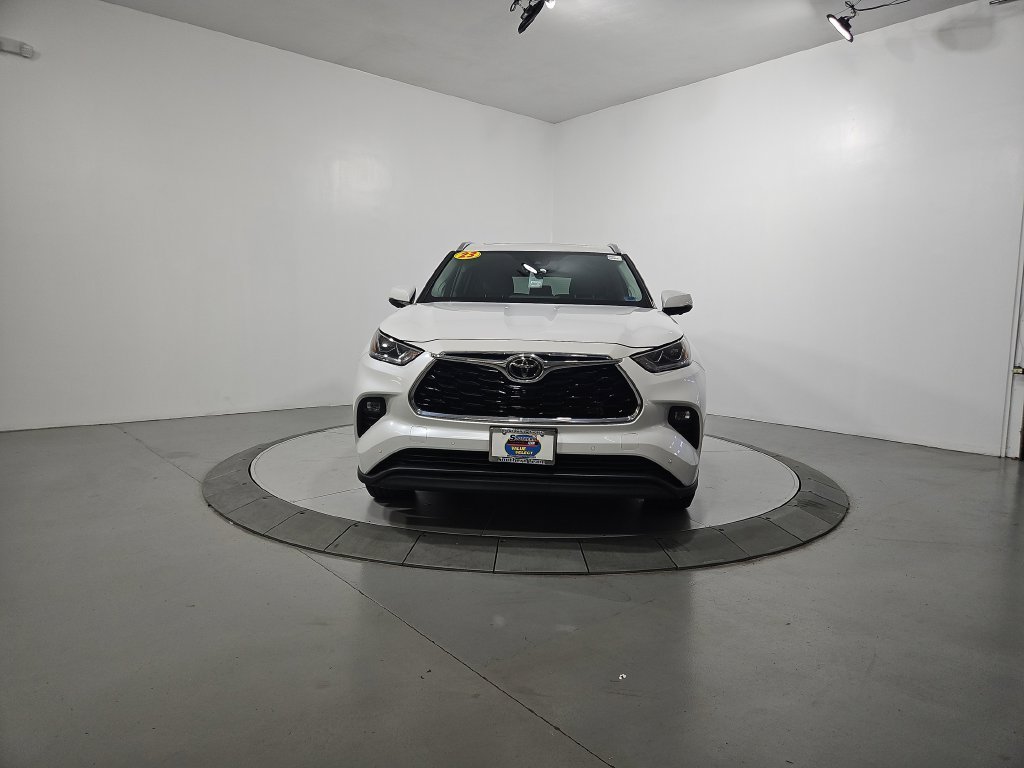 Used 2023 Pearl Toyota Limited image 9