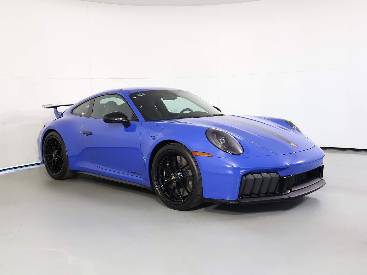 Used 2025 Lugano Blue Porsche Carrera GTS image 9
