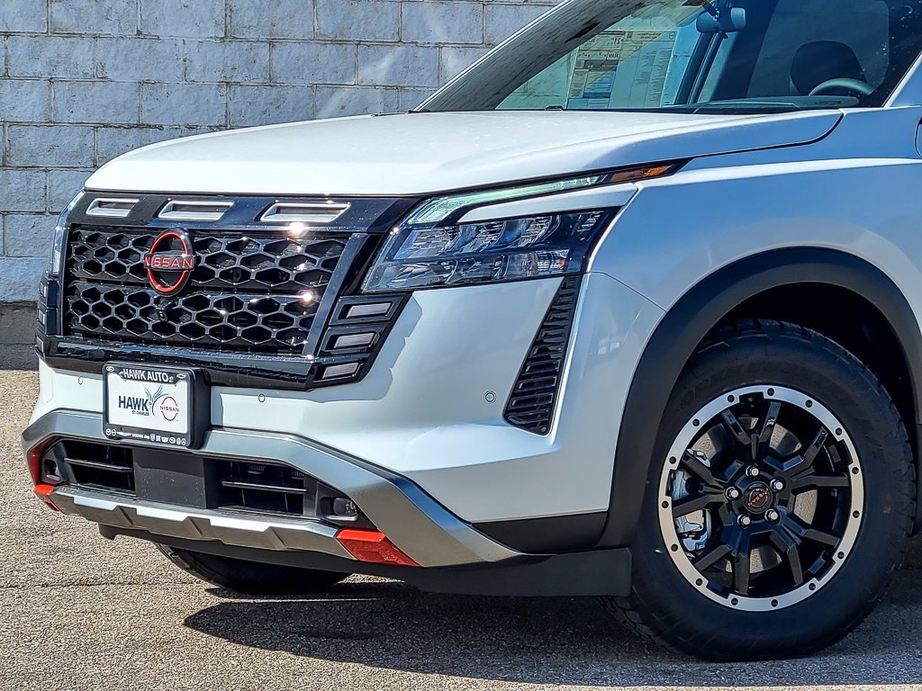 New 2026 Everest White Pearl Tricoat Nissan Rock Creek image 2