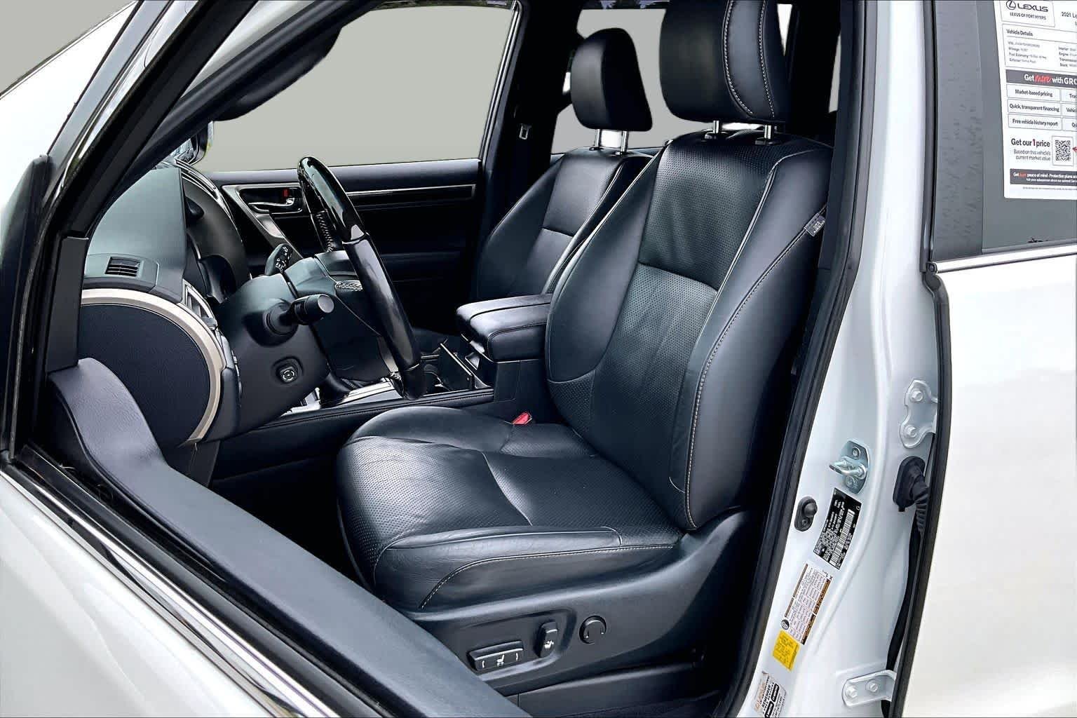 Used 2021 Starfire Pearl Lexus Luxury image 8