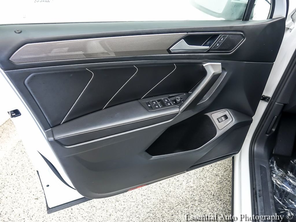 Certified Used 2022  Volkswagen 2.0T SE image 19
