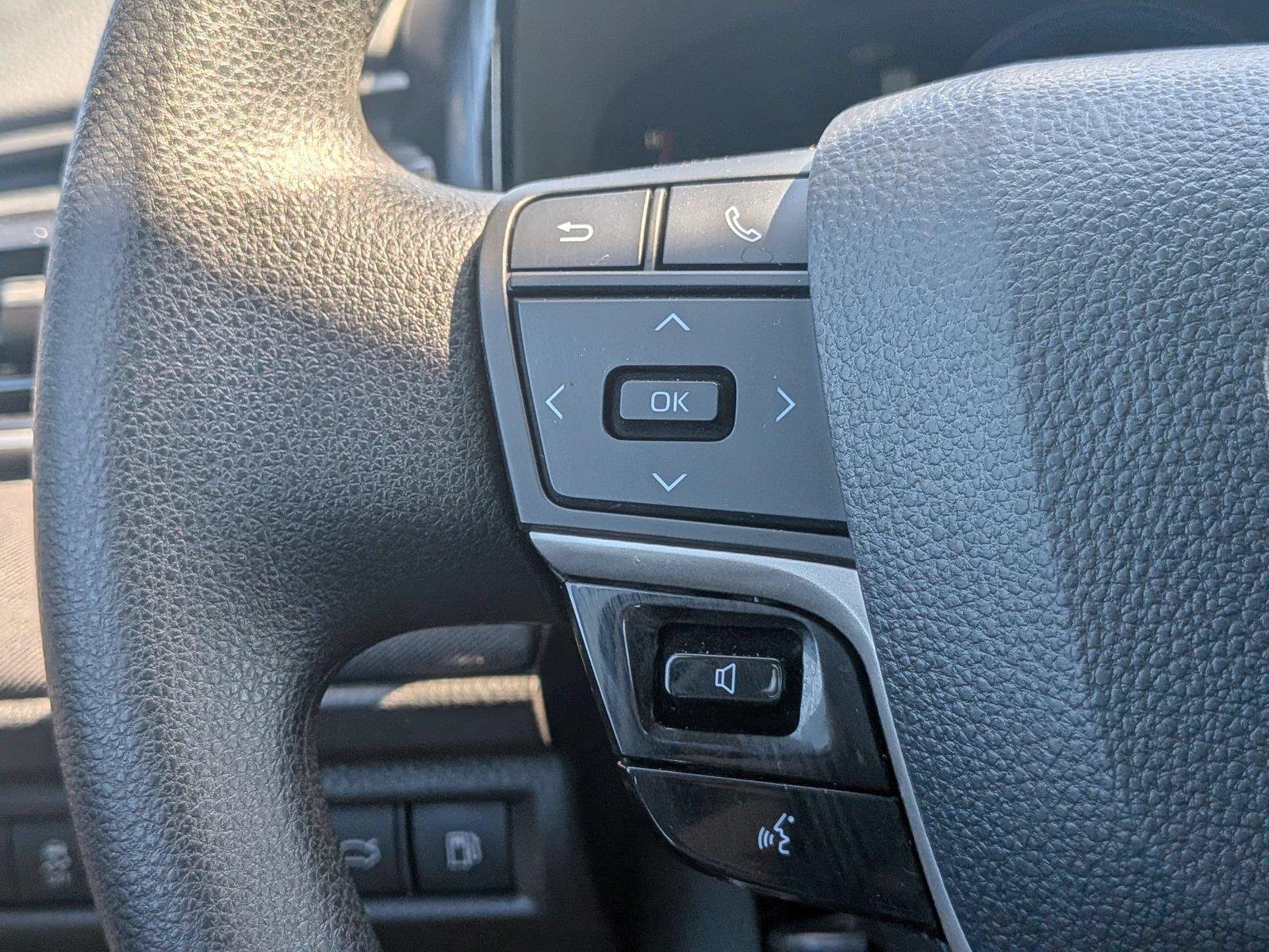 Used 2025  TOYOTA  image 20