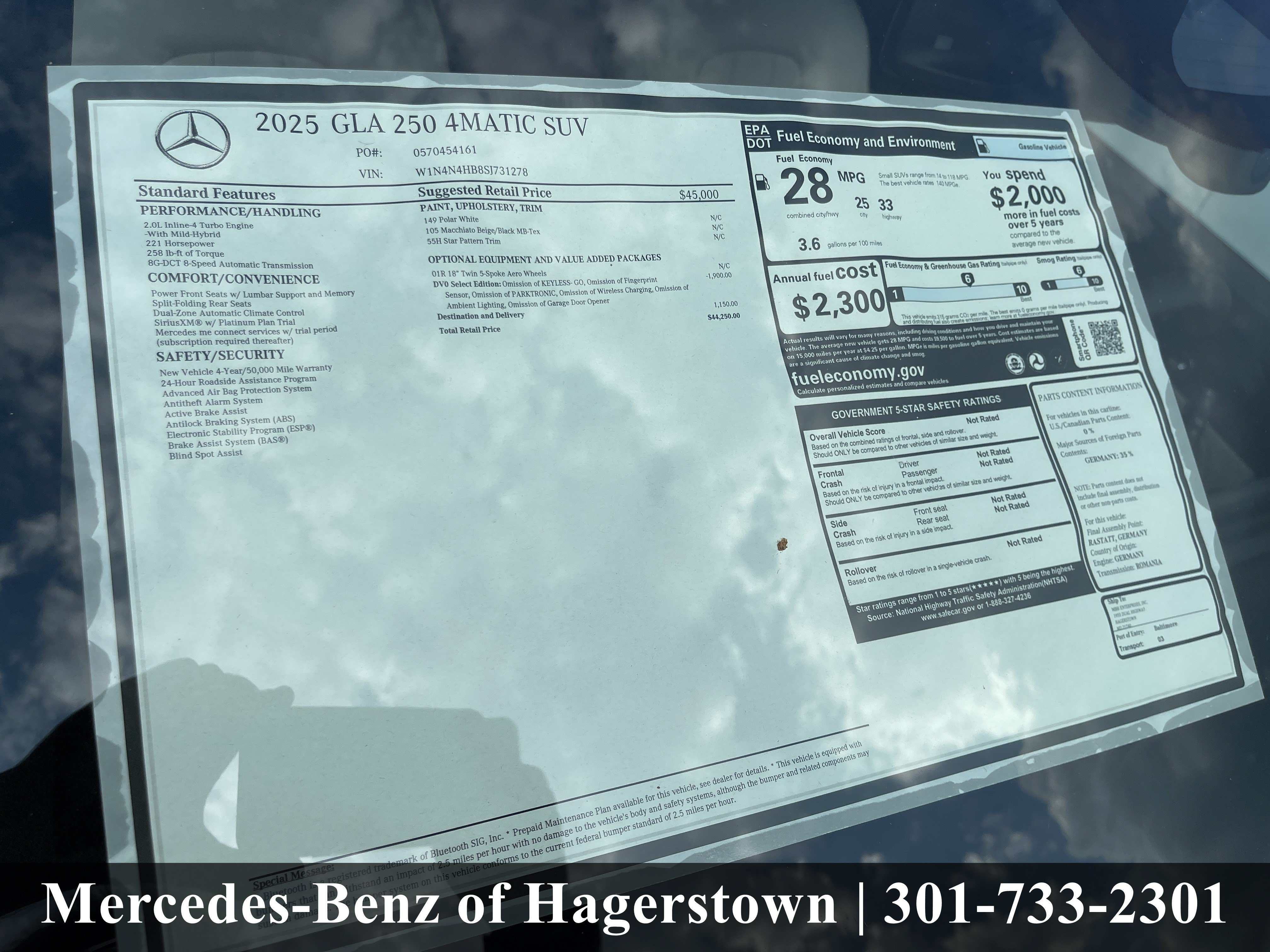 Certified Used 2025 Polar White Mercedes-Benz GLA 250 4MATIC® SUV image 8