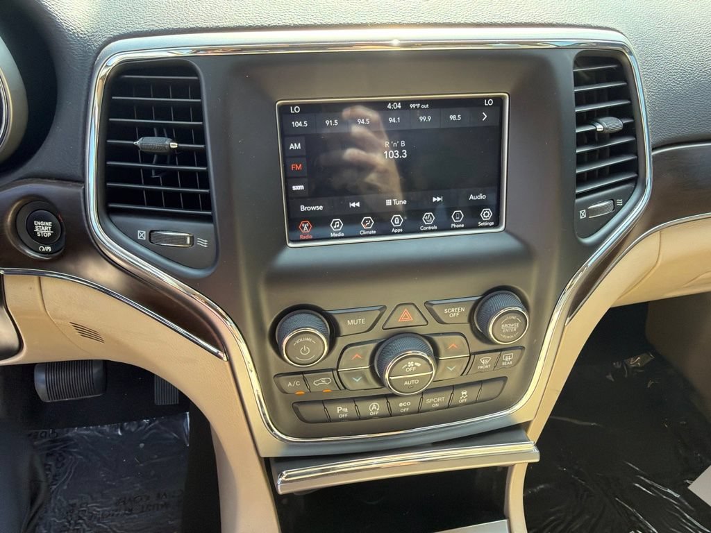Used 2018 Diamond Black Jeep Limited image 13