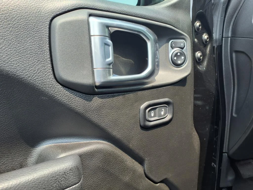 Used 2025 Black Clearcoat Jeep Sport S image 6