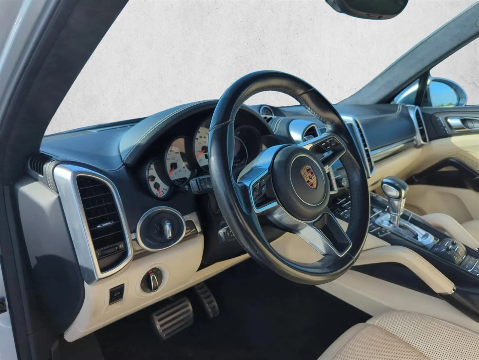 Used 2017 Rhodium Silver Metallic Porsche GTS image 11