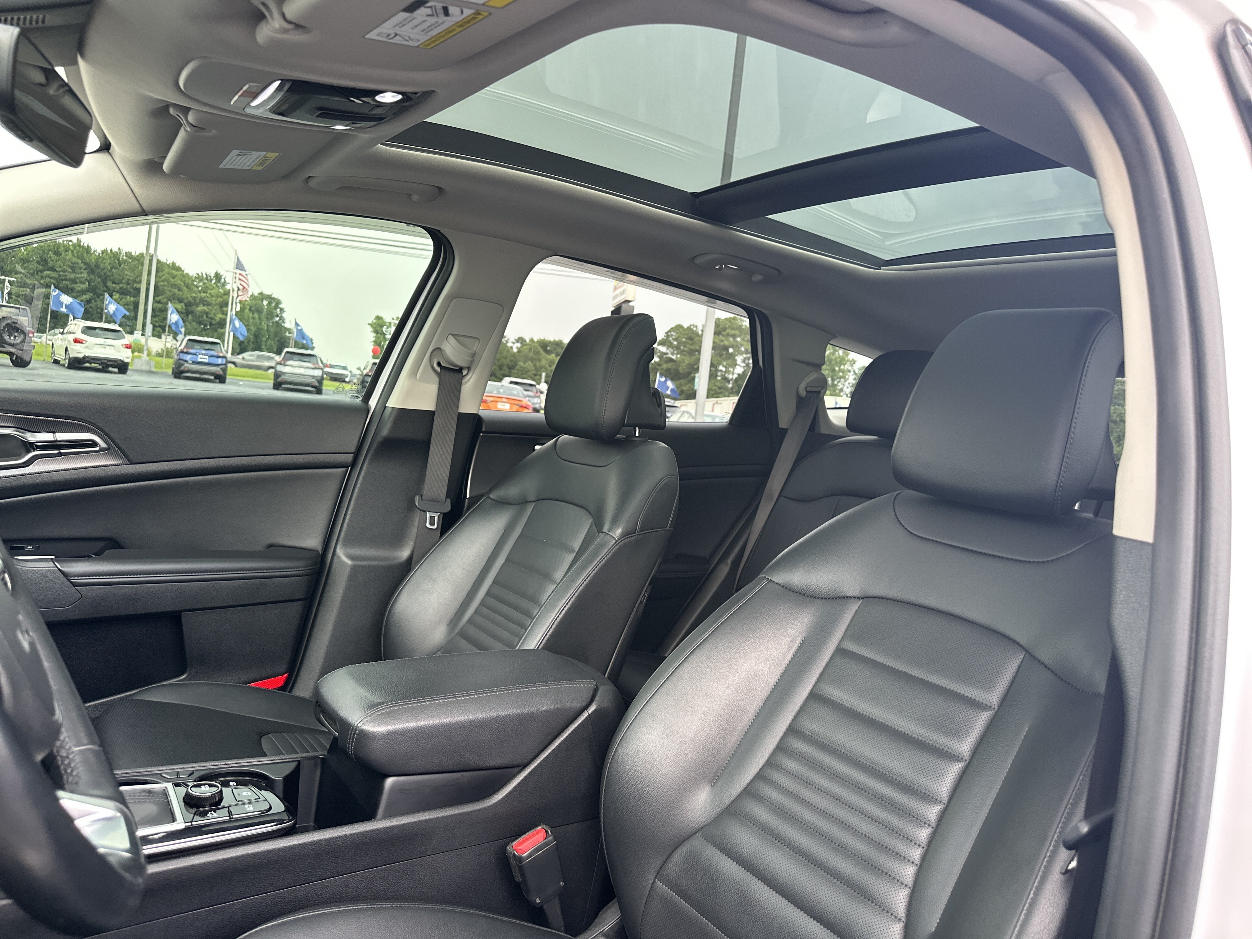 Used 2024 Glacial White Pearl Kia SX-Prestige image 27