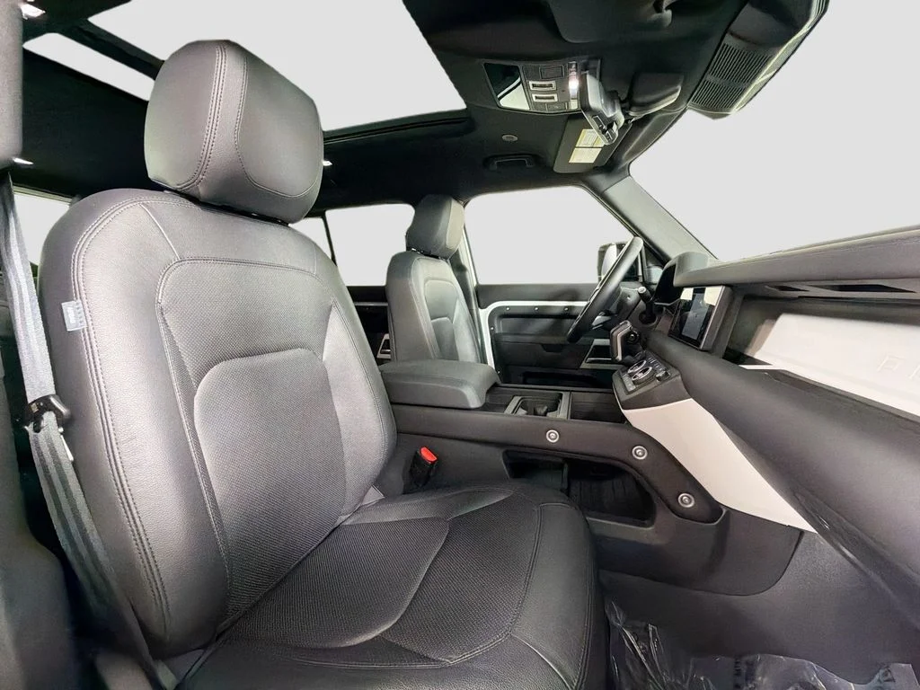 Certified Used 2024 White Land Rover S image 30