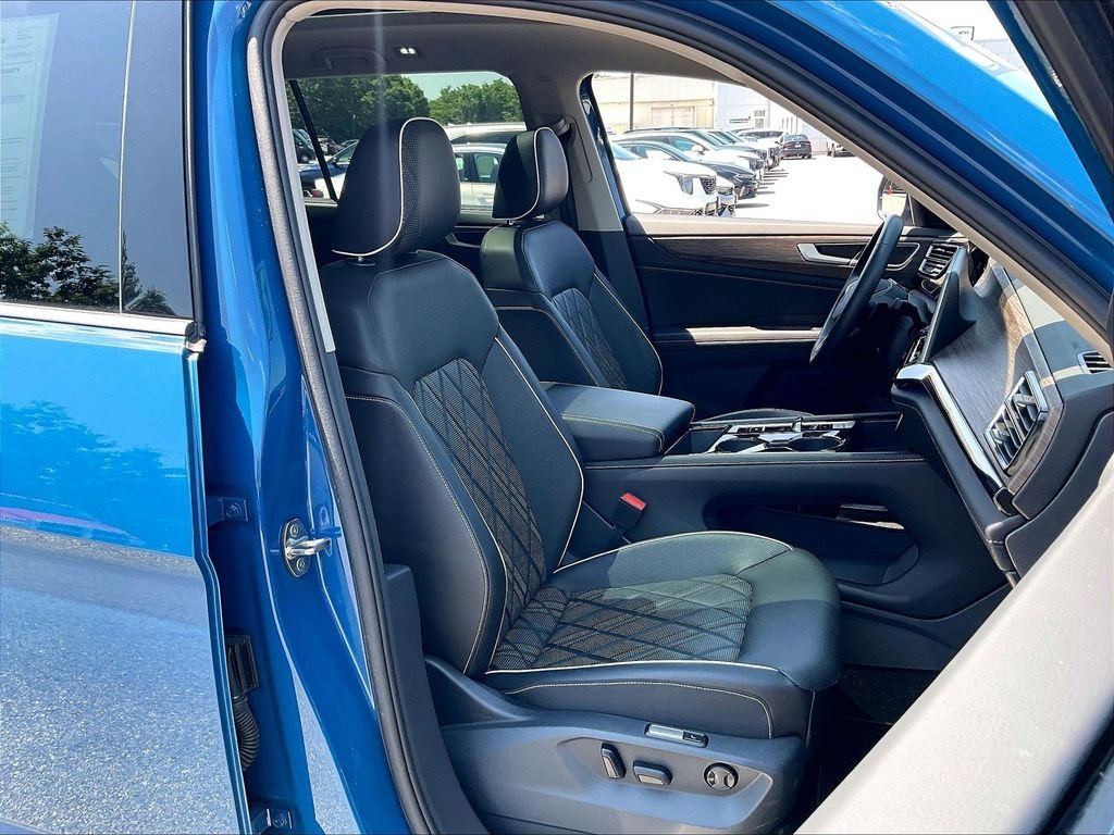 Used 2025 Blue Metallic Volkswagen 2.0T SEL Premium R-Line image 10