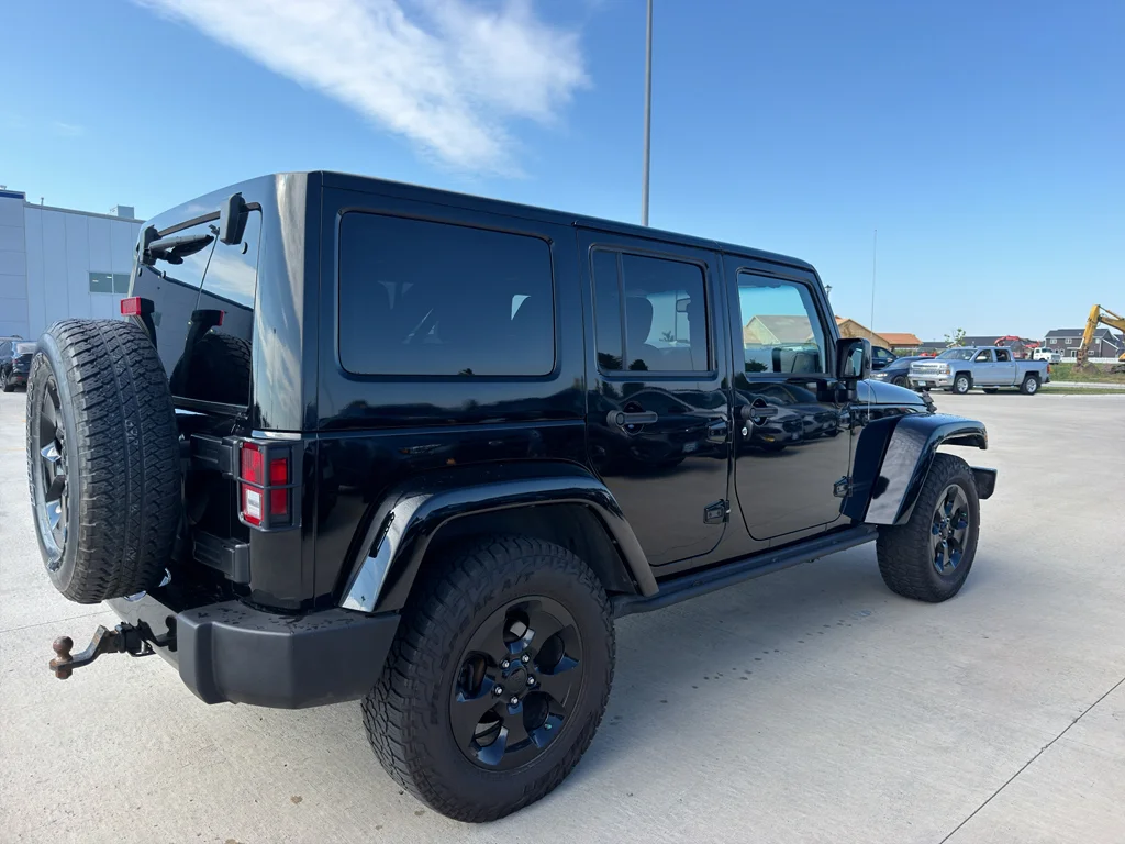 Used 2015 Black Clearcoat Jeep Altitude image 5
