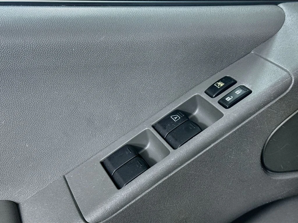 Used 2016 Black Nissan SV image 20