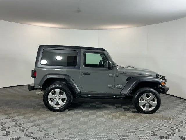 Used 2019 Gray Jeep Sport image 4