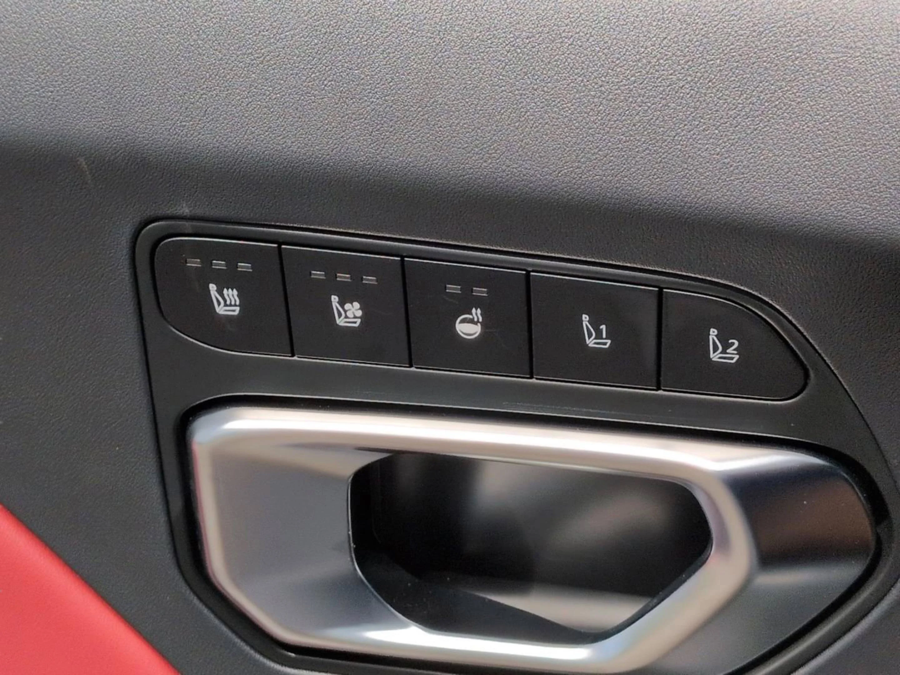 New 2026 Snow White Pearl Kia GT-Line Turbo image 23