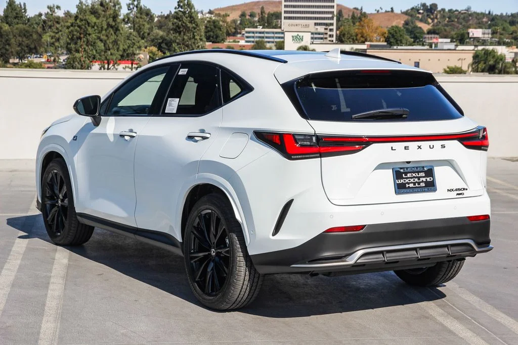 2026 Lexus NX 450h+ F-Sport - Photo 6