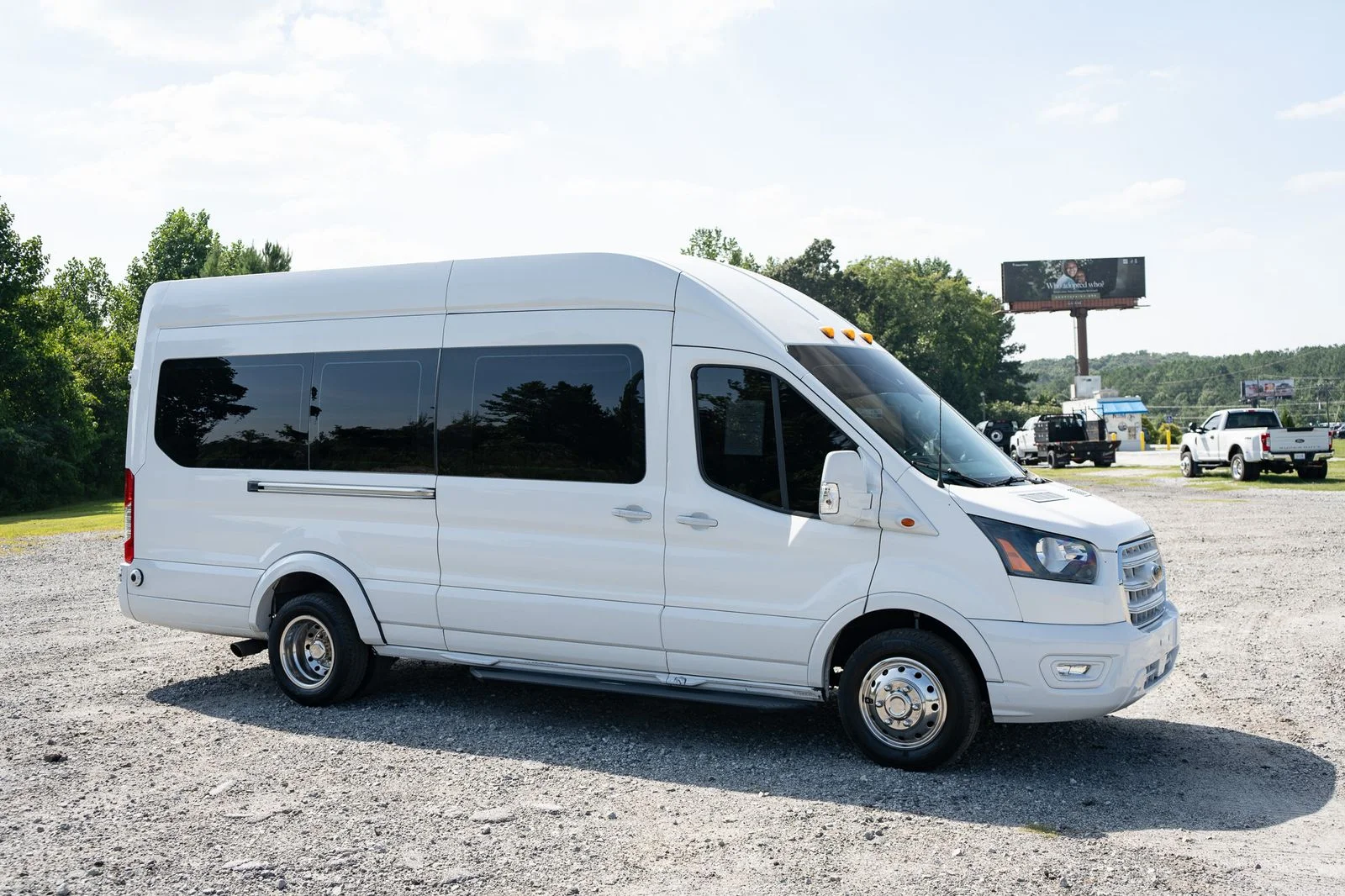 Used 2020 White Ford XL image 11