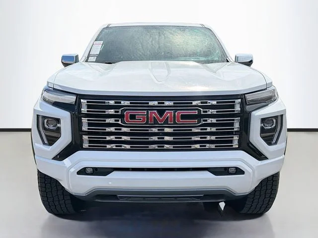 Used 2023 White GMC Denali image 9