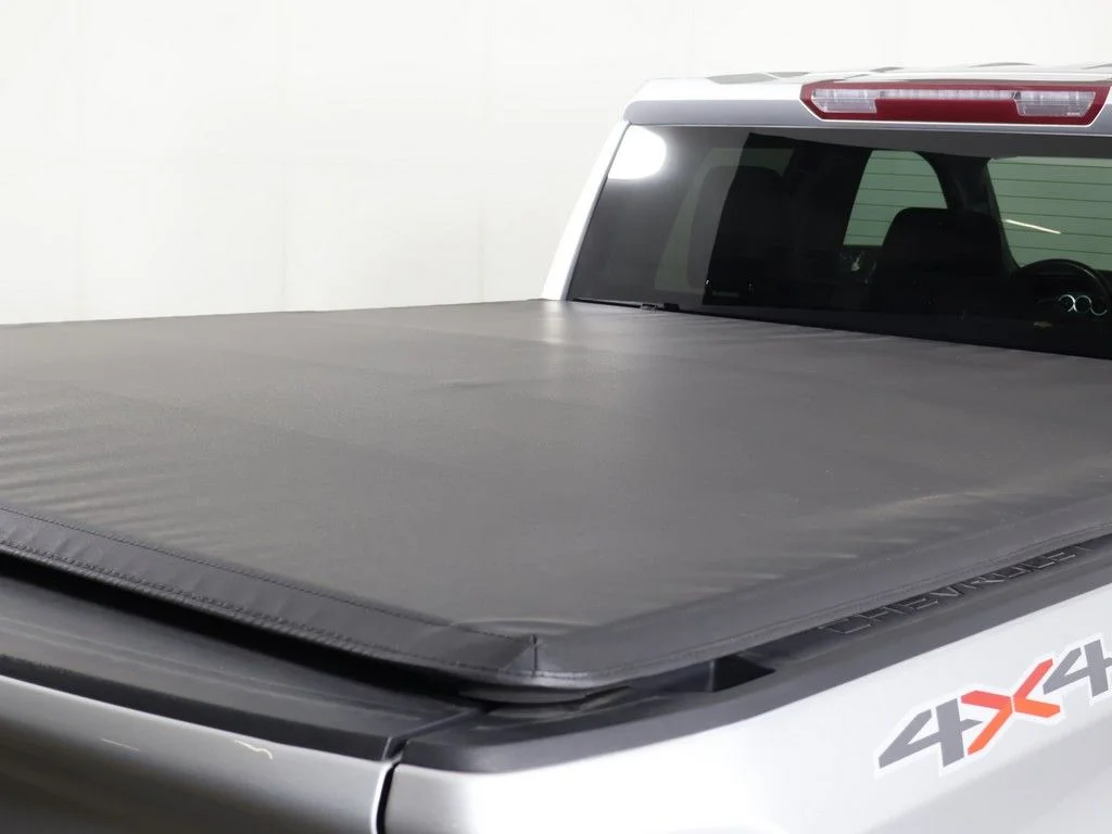 Used 2022 Silver Ice Metallic Chevrolet LT image 18