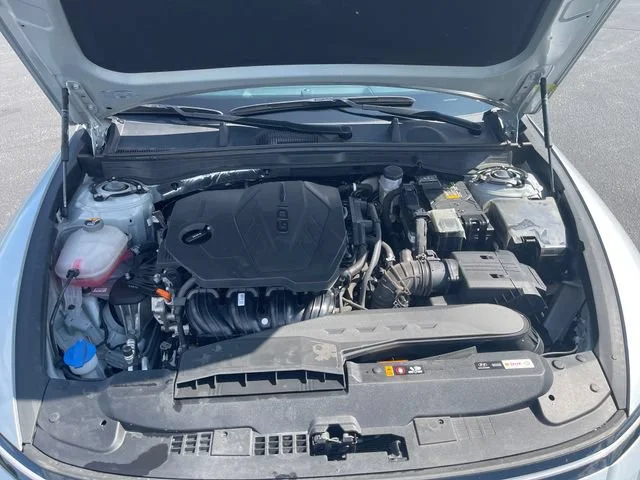 Used 2025 Silver Hyundai SEL image 23
