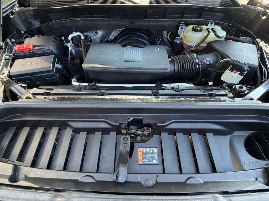 Used 2022 Gray GMC Elevation image 7