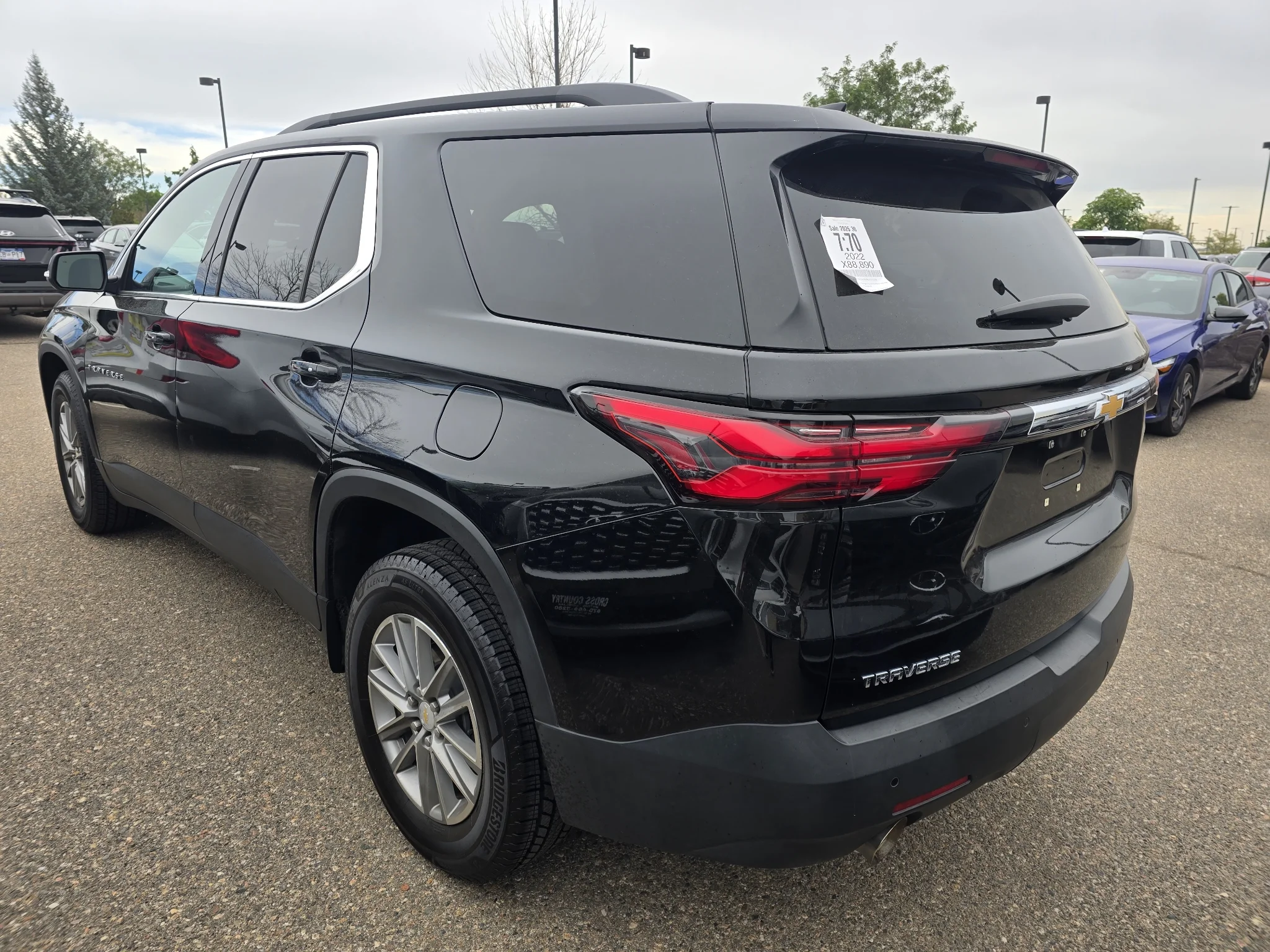 Used 2022 Mosaic Black Metallic Chevrolet LT Cloth image 3