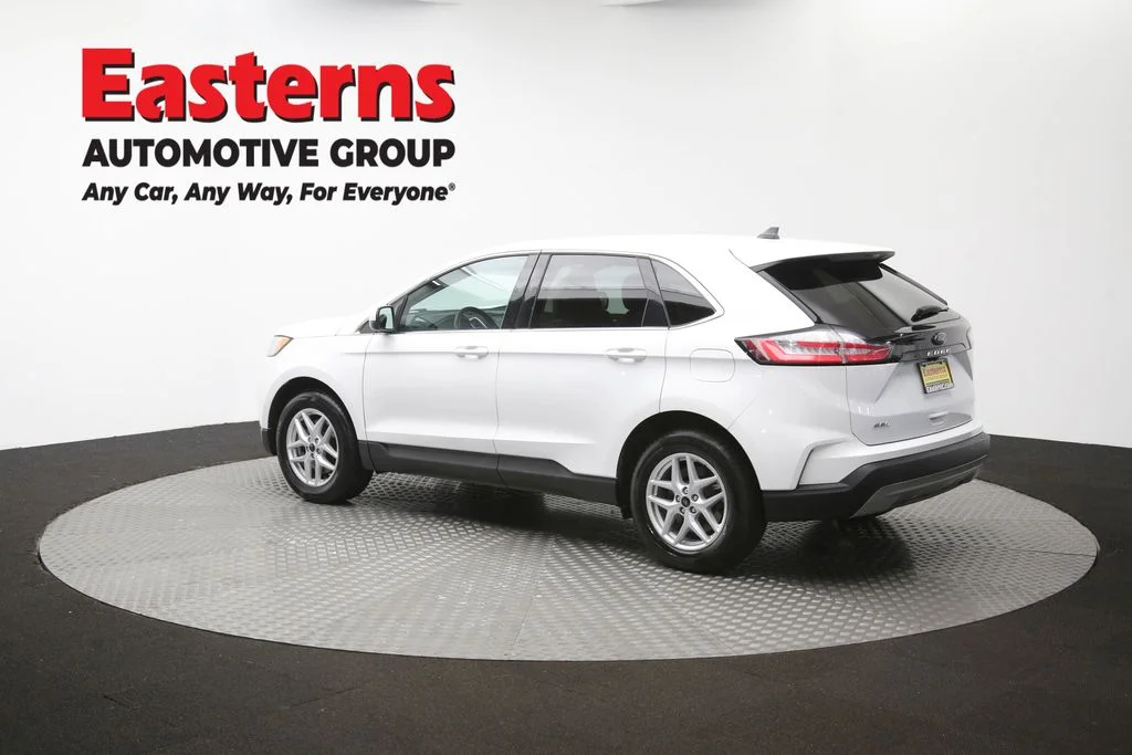 Used 2023 White Ford SEL image 62