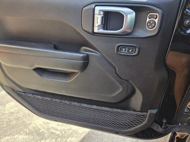 Used 2026 Black Clearcoat Jeep Rubicon image 19