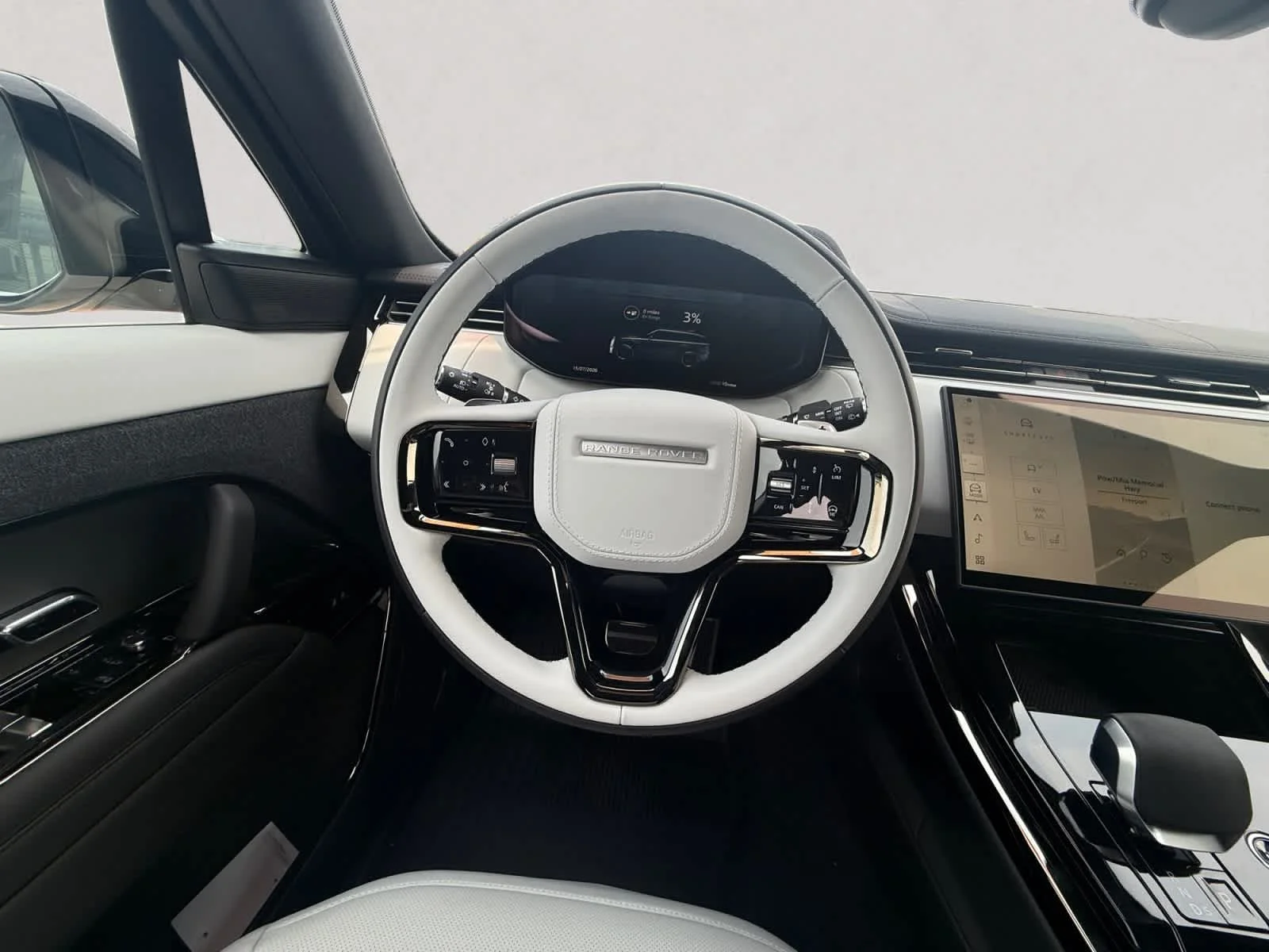 New 2026 Fuji White Land Rover Dynamic SE image 12