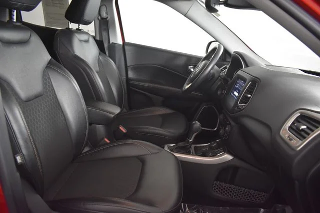 Used 2018 Red Jeep Latitude image 15